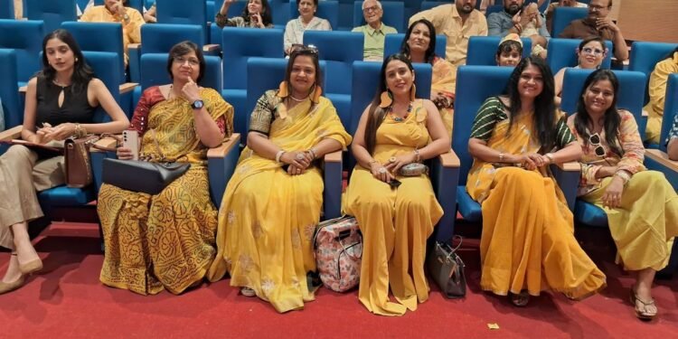 जयपुर मैंगो फेस्टिवल 19 प्रजातियों आम प्रदर्शन स्टॉल रंगीन फल